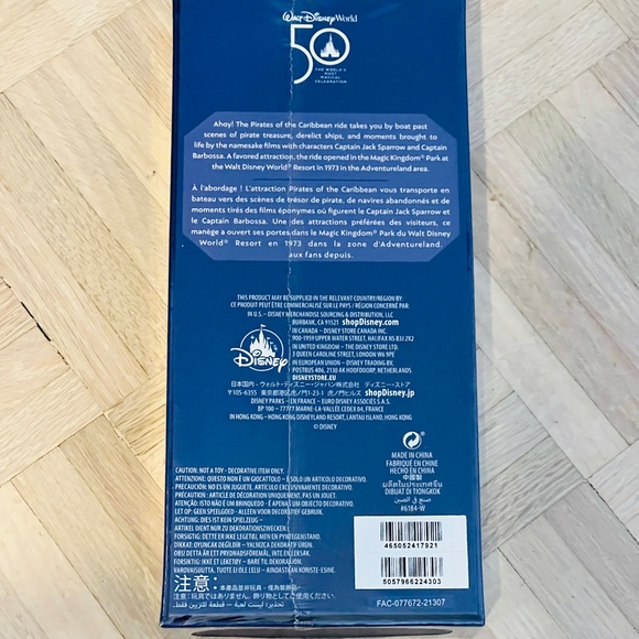 Mickey Mouse Main Attraction - Pirates of the Caribbean Collectible Key - Picture 2 of 2